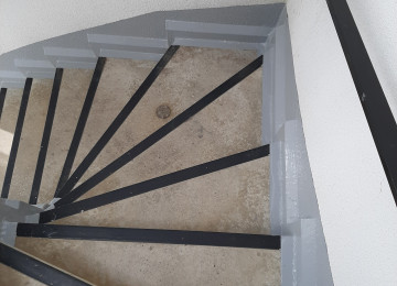 Rcs Afdichten Betontrap (11)