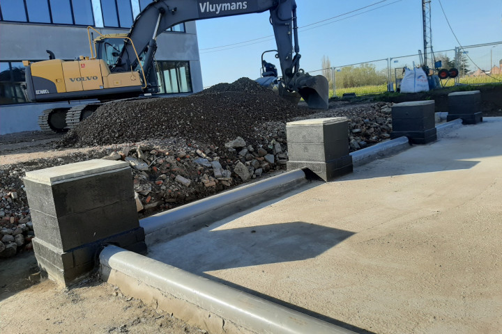 Fundering Buitenzijde Regenwatertanks (2)