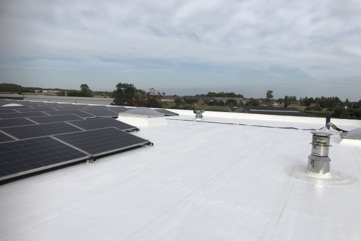 Rcs Cool&protect Dak Met Pv Panelen (10)