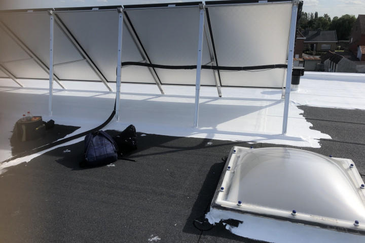 Rcs Cool&protect Dak Met Pv Panelen (6)